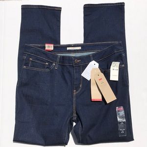 Womens  Levi’s 712 Mid Rise Dark Wash 34x32 NWT